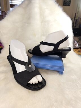 Life Stride Fallon Black Women's Slingback Open-Toe Wedge Sandals